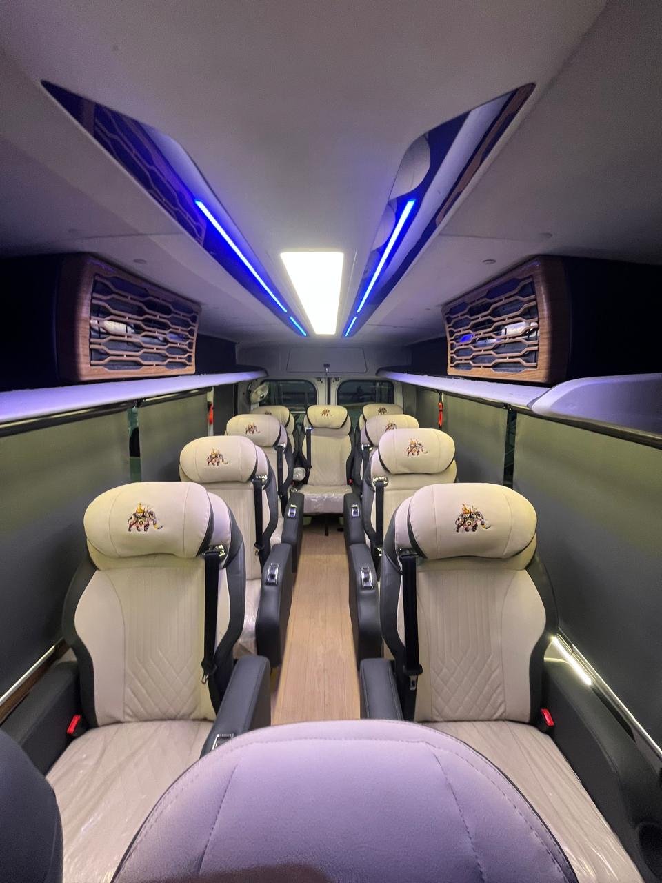 Force Urbania luxury van hire Bangalore, chauffeur-driven fleet